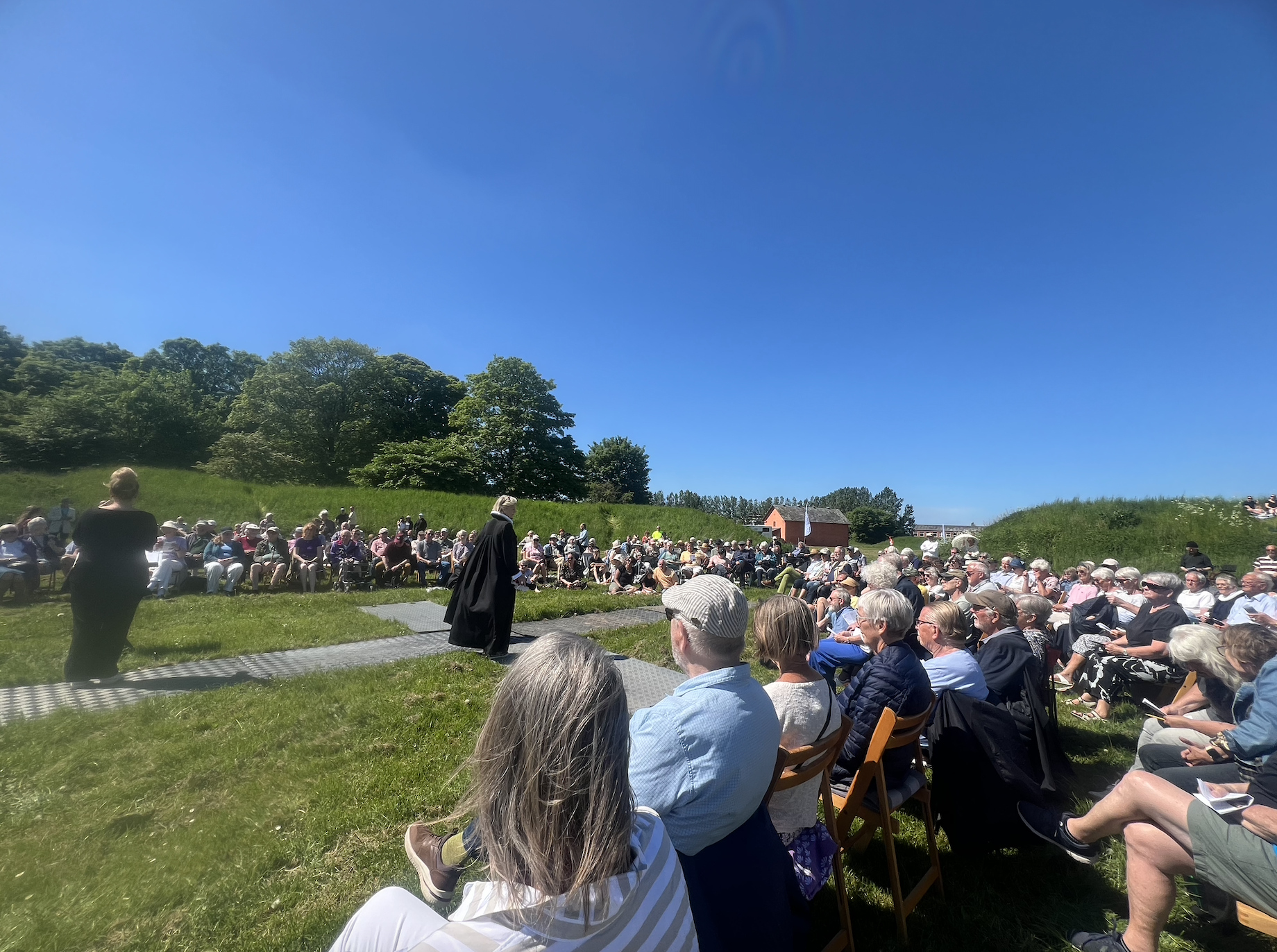 Friluftsgudstjeneste på Kastellet i Fredericia anden pinsedag